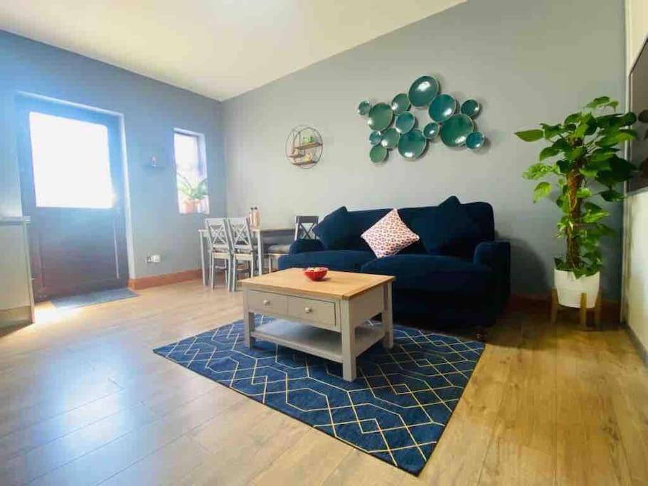 Apartment Lovely 1 Bed With Free Parking *